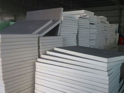 硬泡聚氨酯復合板定制有什么優(yōu)點？